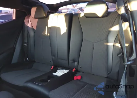 2016 Hyundai Veloster z USA, uszkodzony, nr VIN KMHTC6AD9GU298538